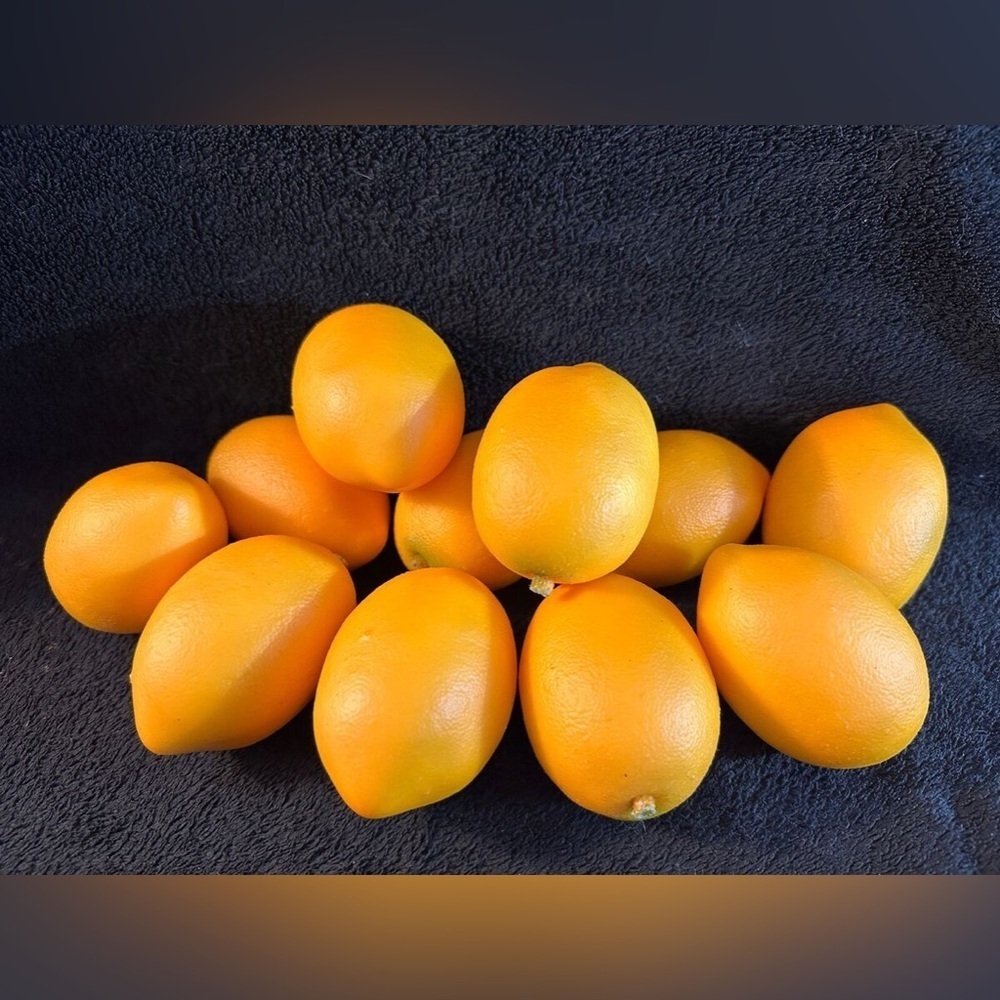 13 four lemons LEMONS:Apx 3 1/2" long T20